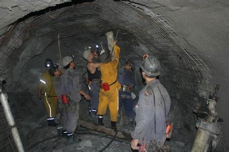 宝山工程爆破中的危险因素分析以及应对工程爆破危险的措施